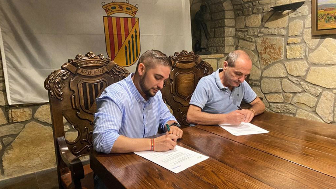 Vox y PP acuerdan prohibir las banderas LGBTI en edificios oficiales de un municipio español