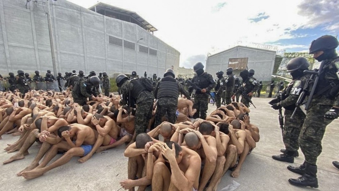 Cómo Honduras está librando una guerra contra las pandillas 'al estilo Bukele'