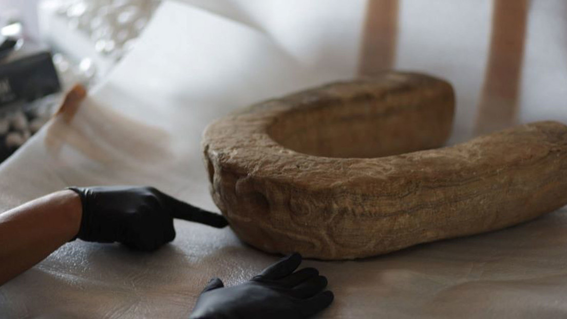 México recupera milenario yugo de piedra sedimentada que iba a ser subastado en Austria