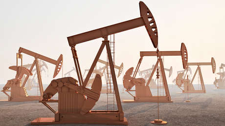 Suben precios del petróleo tras la decisión unilateral de Arabia Saudita de recortar la producción