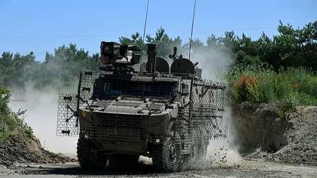 Francia planea aumentar en 40 % el gasto militar para los próximos siete años