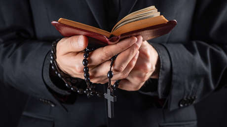 Una mujer halla en España al cura que abusó de ella hace 40 años en Argentina