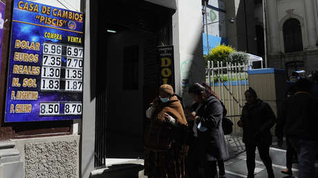 Bolivia considera que "valdría la pena" contar con un banco que opere en yuanes