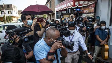 Congreso de Perú rechaza 'ley mordaza' que elevaba las penas por difamación