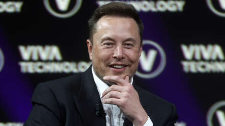 Musk revela cuándo Neuralink iniciará los primeros ensayos clínicos de sus implantes cerebrales en humanos