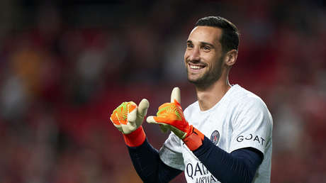 El portero del PSG Sergio Rico recupera la conciencia tras 25 días en coma