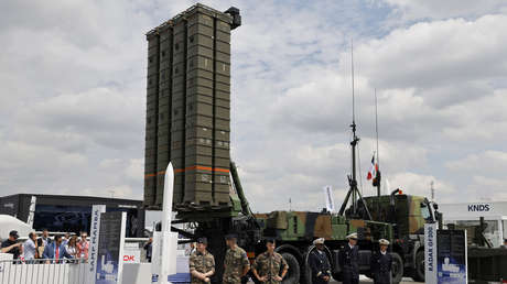 Macron confirma el despliegue del sistema antimisiles Mamba en Ucrania