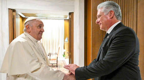 El presidente de Cuba llega al Vaticano para reunirse con el papa Francisco