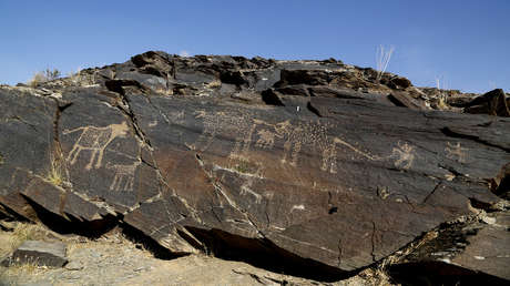 Un excursionista encuentra por casualidad pinturas rupestres de la Edad de Bronce en Noruega (FOTO)