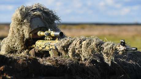 Desarrollan en Rusia batas de camuflaje para 'invisibilizar' a militares frente a dispositivos ópticos (FOTOS)