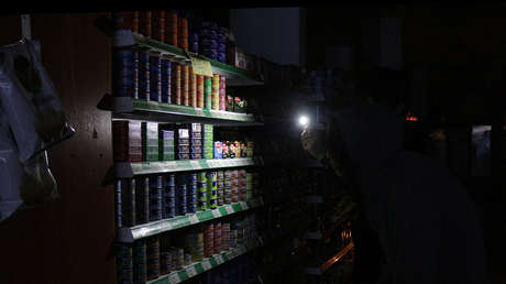 Empresa de electricidad argentina devolverá un total de 1,8 millones de dólares a usuarios por cortes de luz