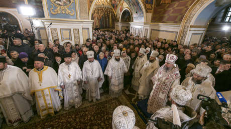 Zelenski presenta un proyecto de ley para cambiar la fecha de la Navidad en Ucrania a fin de "renunciar al legado ruso"