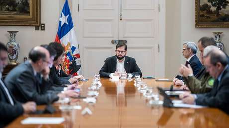 Caso 'Democracia Viva': Boric pide acabar con "festival de renuncias" que plantea la oposición