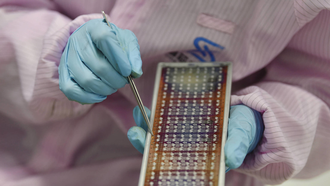 China impone controles a la exportación de metales claves para la fabricación de semiconductores