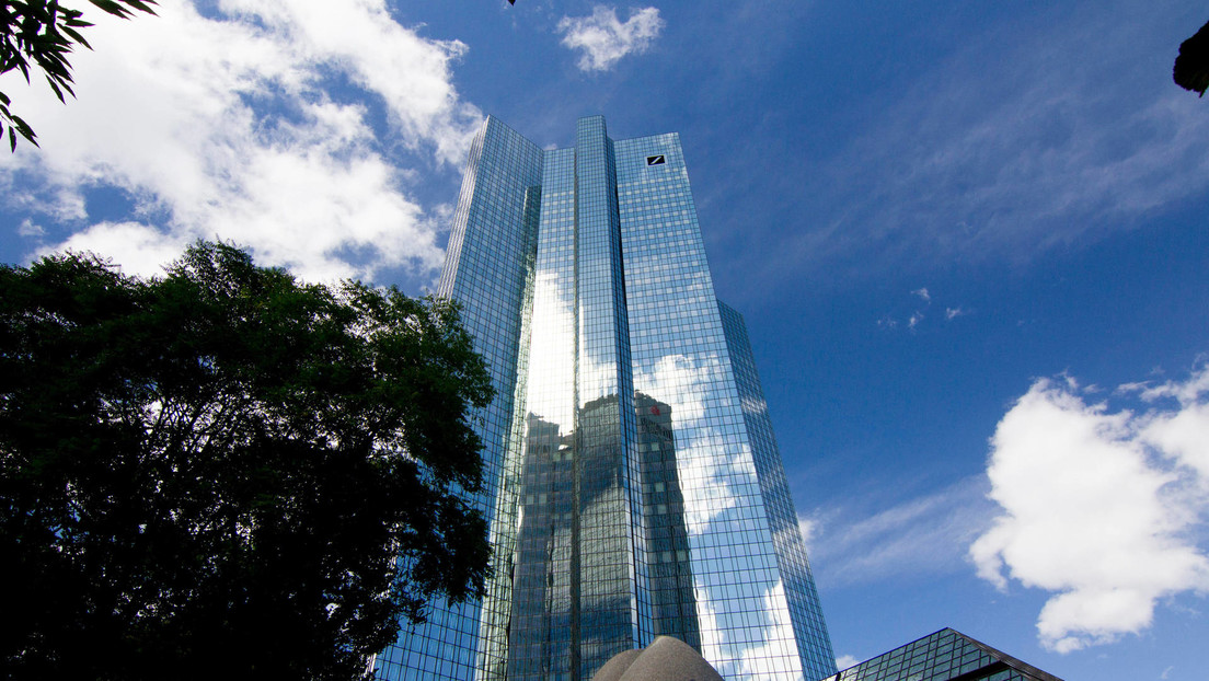 Empresa gasística rusa demanda a dos grandes bancos alemanes