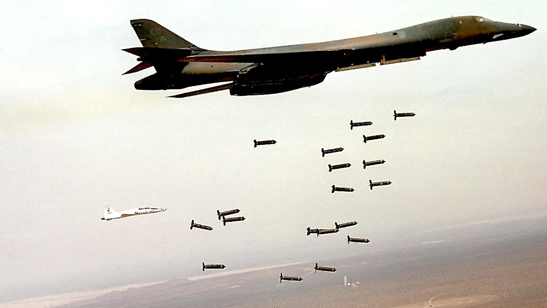 "Otro paso hacia la escalada": Rusia reacciona a reportes sobre la posible entrega a Ucrania de bombas de racimo por EE.UU.