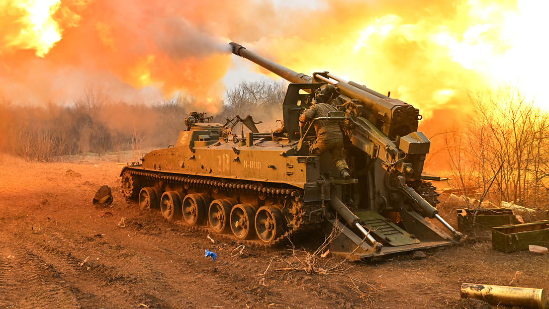 "Tiene una ventaja de distancia": Zelenski dice que las armas de largo alcance rusas complican la contraofensiva