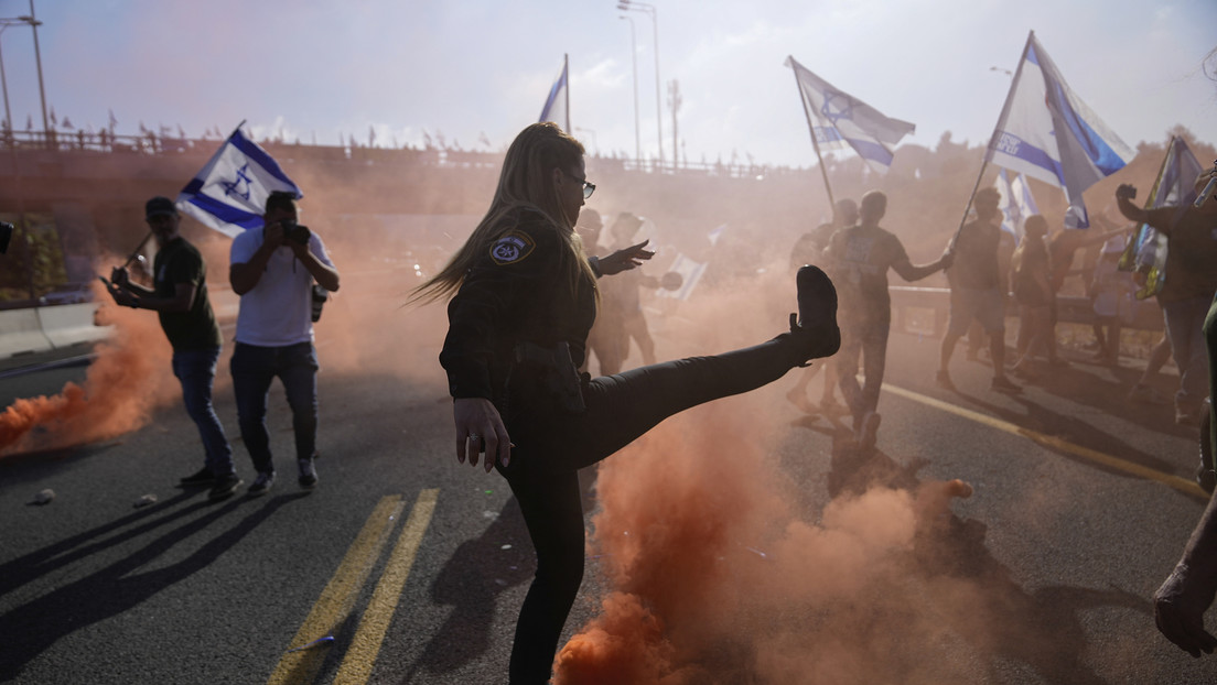 Parlamento israelí aprueba una ley de reforma judicial e impulsa el 'día de la interrupción'