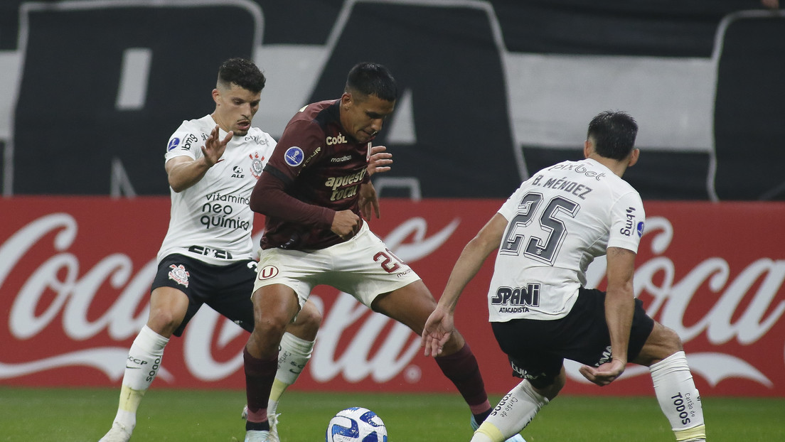 Preparador físico enfrenta prisión preventiva en Brasil por gestos racistas a hinchas