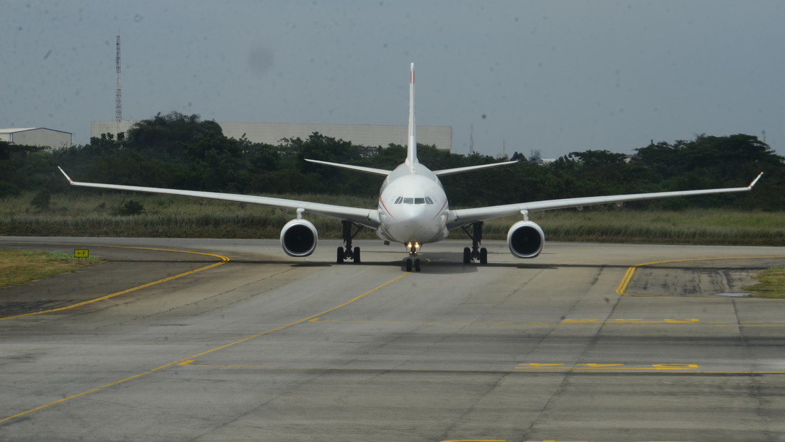 Roban la iluminación de la pista del aeropuerto de una ciudad en Nigeria