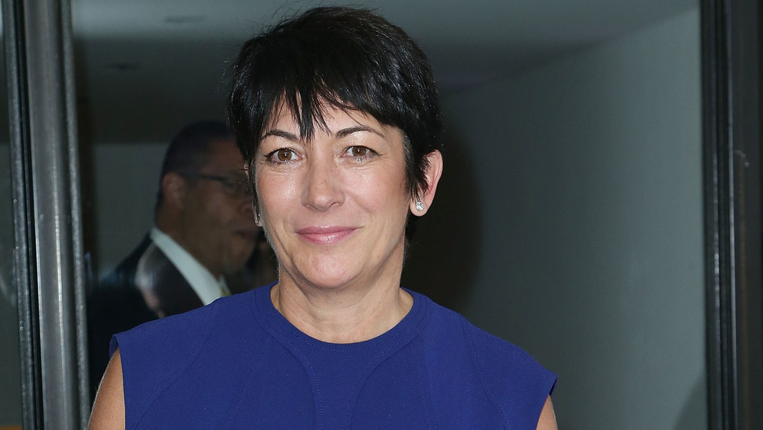 Expareja de Jeffrey Epstein acusa a una guardia de prisión de abuso sexual