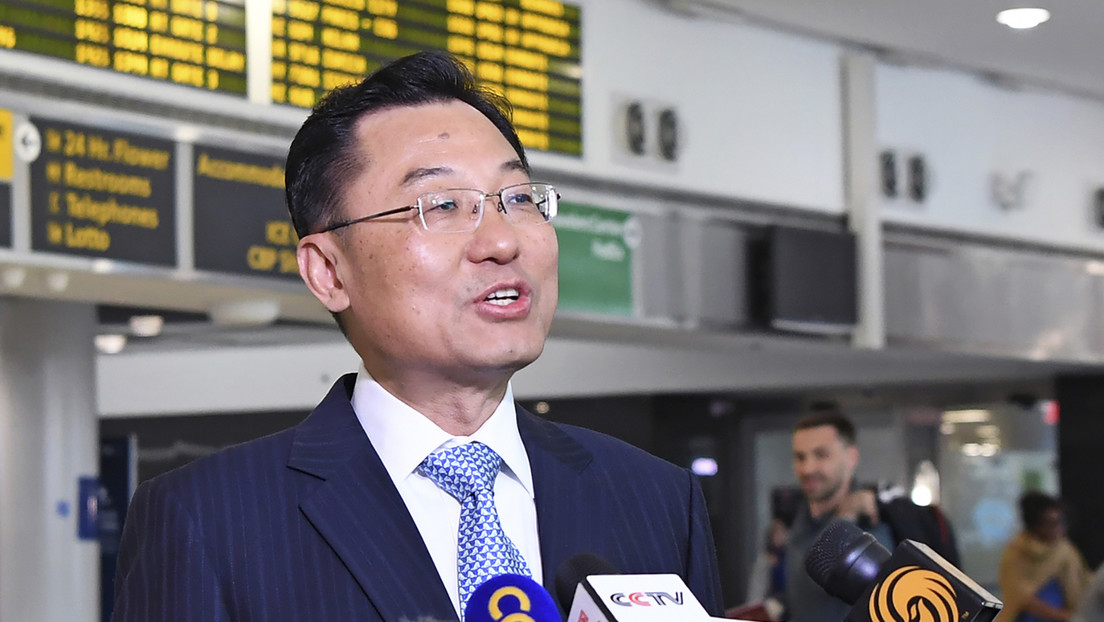 Embajador chino en EE.UU. advierte de represalias si Washington impone más restricciones a los chips