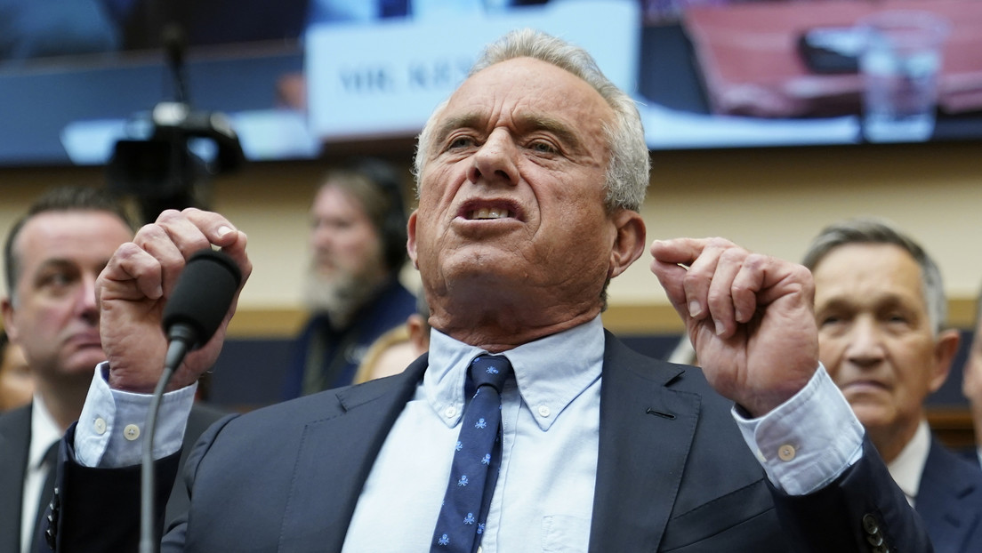 Robert Kennedy Jr. promete respaldar al dólar con el bitcóin y convertir a EE.UU. en un "'hub' global de criptomonedas"