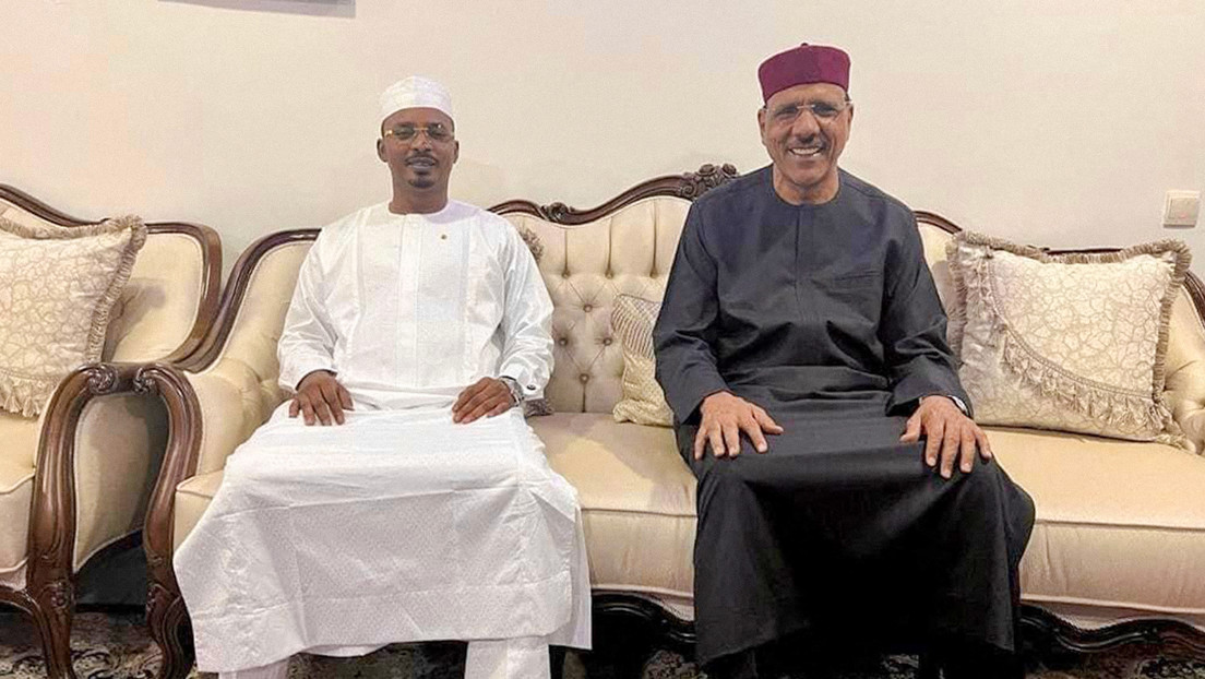 Revelan la primera foto del derrocado presidente de Níger tras el golpe de Estado