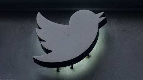 La directora ejecutiva de Twitter respalda los límites diarios de lectura de tuits en medio de las críticas