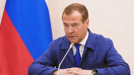 Medvédev revela cómo podría terminar "en unos días" el conflicto en Ucrania