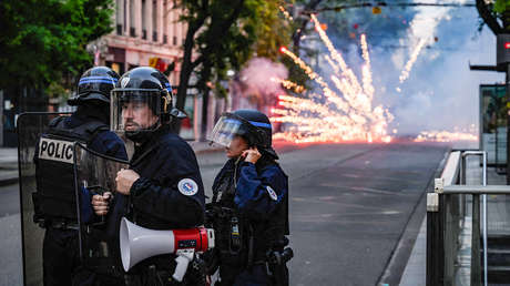 Francia prohíbe la venta de fuegos artificiales por las celebraciones de la Fiesta Nacional