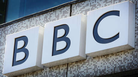 Investigan a un presentador de la BBC que habría pagado a un menor por fotos sexuales