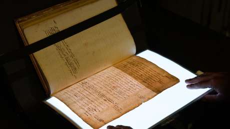 Descubren fragmentos de la primera biografía de Isabel I de Inglaterra censurados durante 400 años