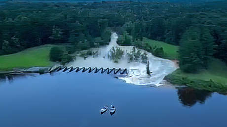 Captan en video la ruptura de una represa en EE.UU.