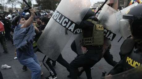 Disparos de la policía, periodistas heridos y prohibiciones: el saldo de la 'Toma de Lima' en Perú