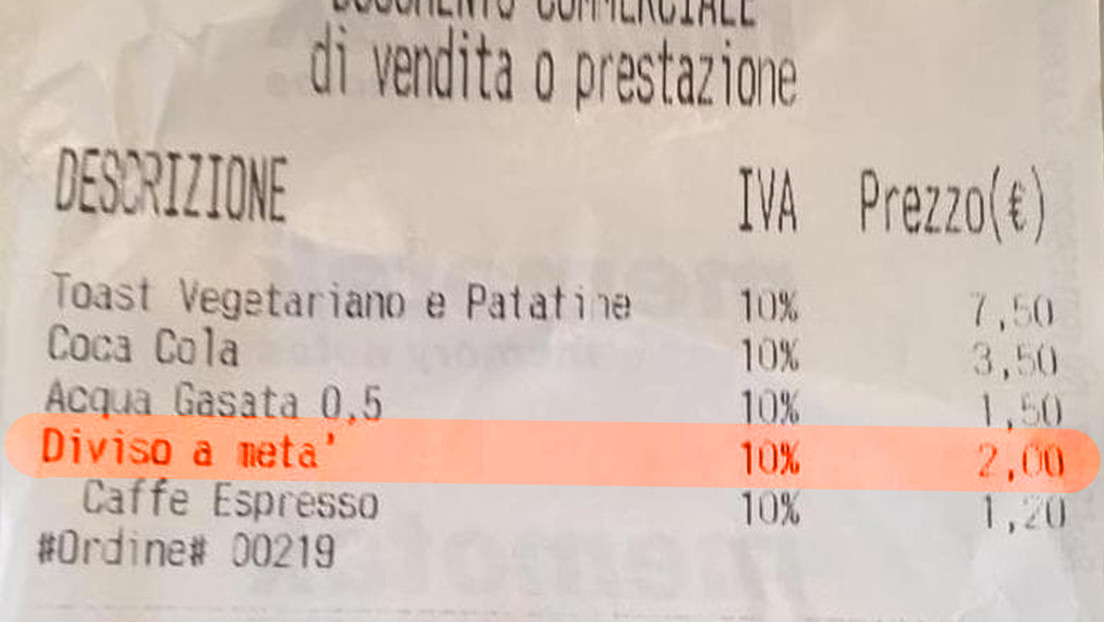 Un restaurante italiano cobra por cortarle un sándwich a un turista