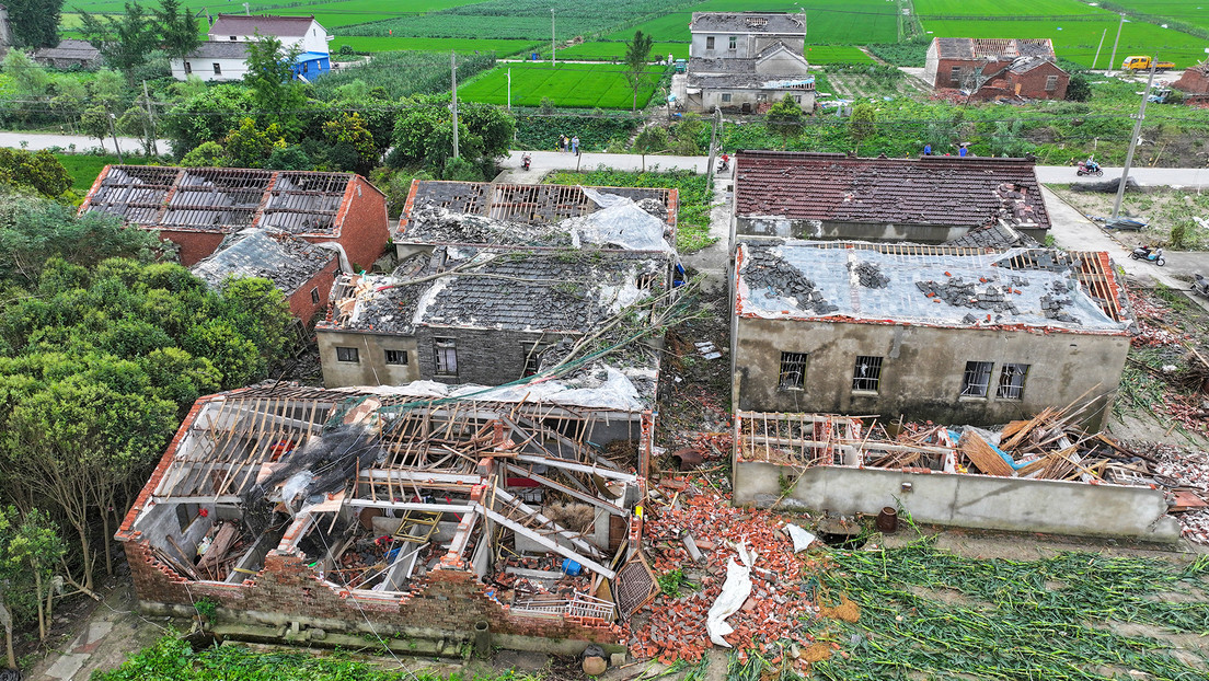 Un tornado azota el este de China dejando al menos dos muertos y 15 heridos (VIDEOS)