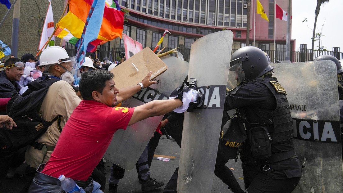 "Lo mataron lentamente": Muerte de manifestante en Perú aviva acusación contra Boluarte por tortura