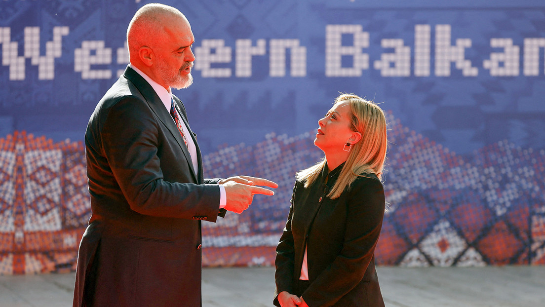 Meloni salda la cuenta de cuatro turistas italianos que huyeron  sin pagar de un restaurante en Albania