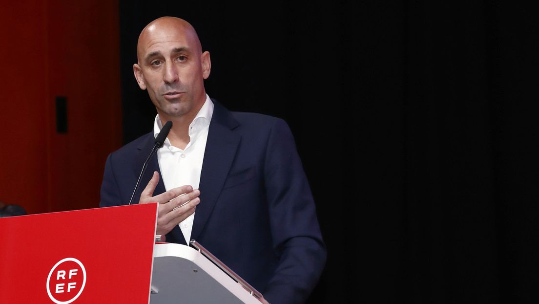 La Federación de Fútbol de España priva a Rubiales de su sueldo y del coche oficial