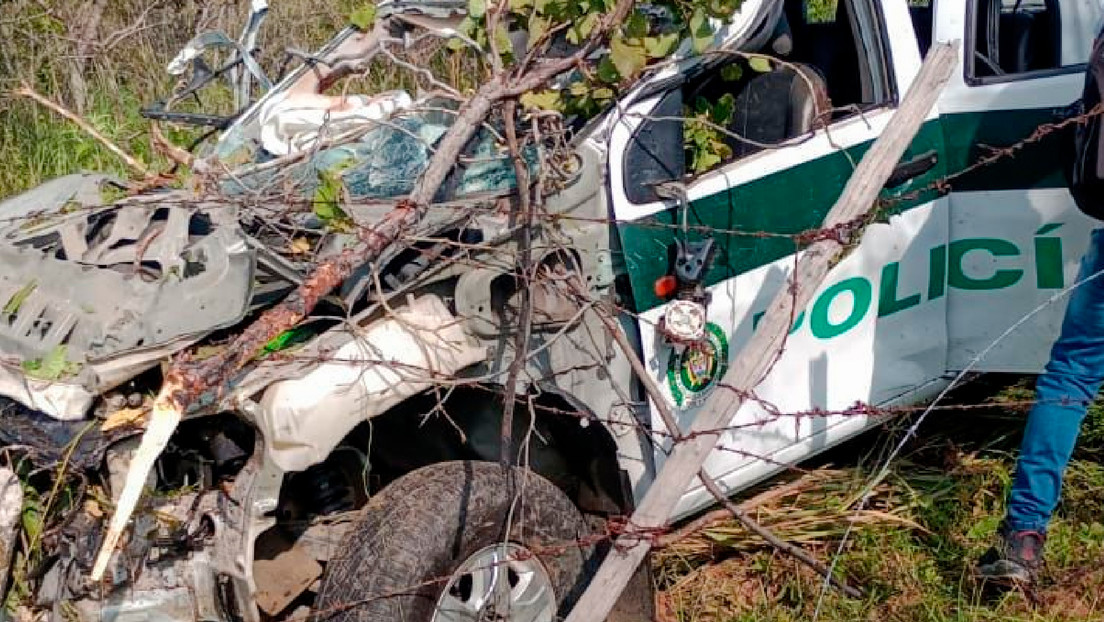 Mueren dos policías en atentado con explosivos en el centro de Colombia