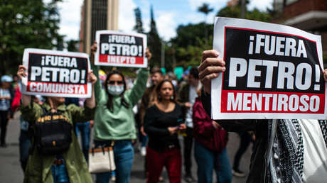 Oposición convoca a marcha para pedir renuncia de Petro por supuesto dinero ilegal en su campaña