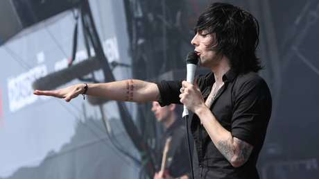 El excantante de Lostprophets y pedófilo convicto, Ian Watkins, es atacado en prisión
