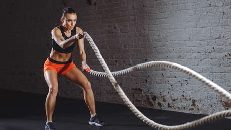 Hacer ejercicio en la juventud reduce el riesgo de desarrollar 9 tipos de cáncer en la vejez, según un estudio