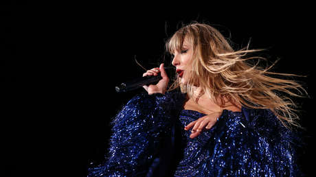 VIDEO: Un guardia de seguridad canta y pide fotos en un concierto de Taylor Swift y termina despedido