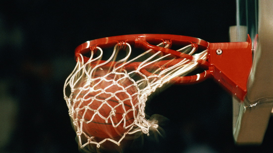 Sentencian a 150 años de prisión a un exentrenador de baloncesto por agredir sexualmente a sus discípulas