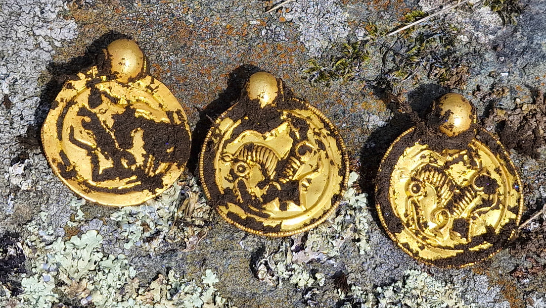 '¡Por Odín!': compra un detector de metales para obligarse a pasear y halla el tesoro 'del siglo' en Noruega