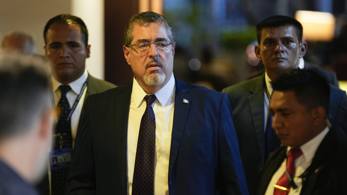 El presidente electo de Guatemala suspende la transición de poder por allanamientos de la Fiscalía