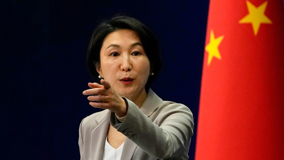 Pekín exige aclaraciones a Kiev tras las palabras del asesor de Zelenski sobre su "potencial intelectual débil"