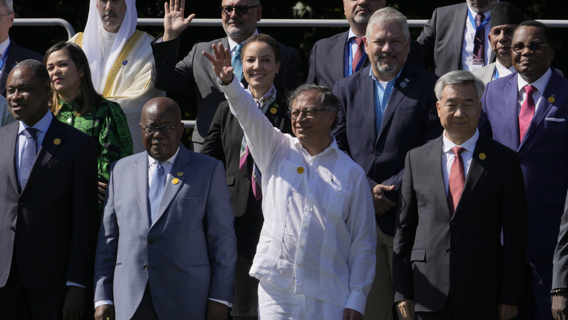 Petro llama al G77 + China a estructurar "una economía descarbonizada" ante la crisis climática